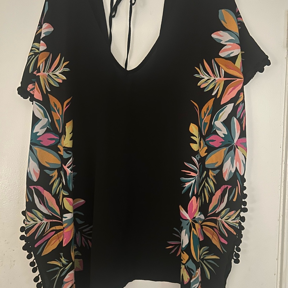Xhilaration black like new oversized floral blouse size L